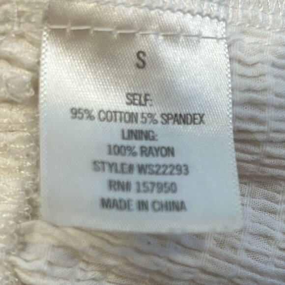 Francesca's white top open back - Picture 4 of 5